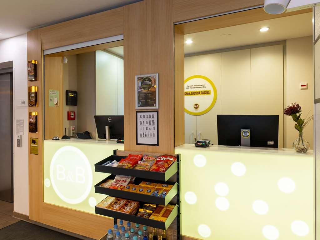 B&B Hotel Duesseldorf-City Интерьер фото